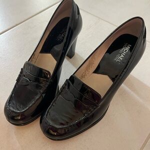Michael Kors Patient Leather heeled penny loafer old money style base grunge Y2K